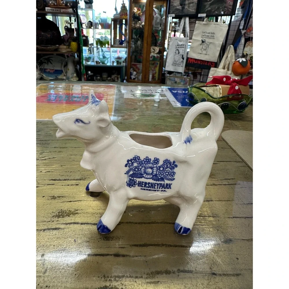Vintage Hershey Park Souvenir Cow Creamer